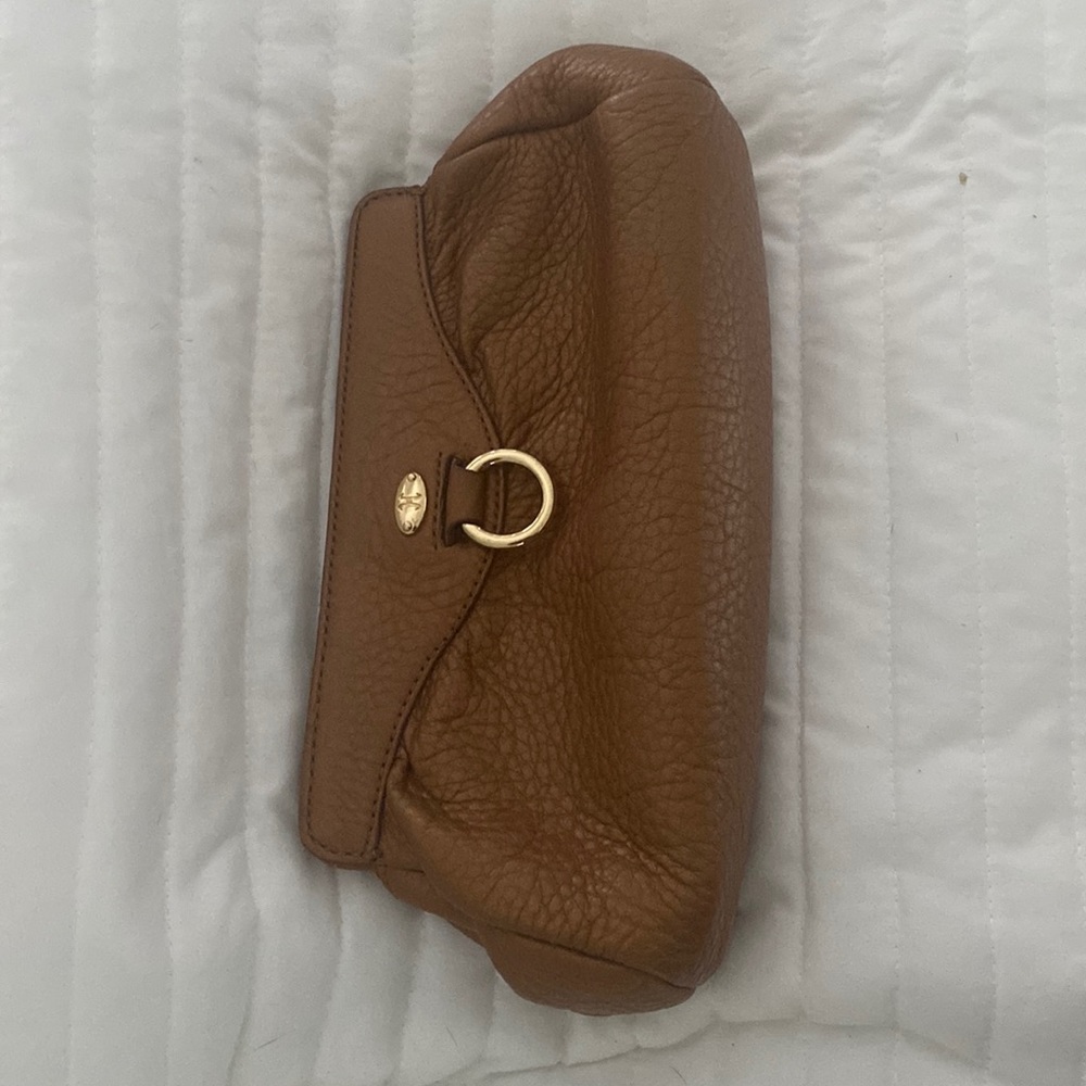 Cole Hann clutch, Magnetic closure, gold rings